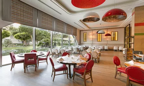 هتل تایتانیک دلوکس لارا آنتالیا